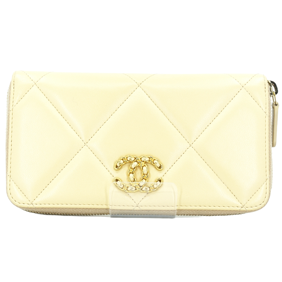 シャネル CHANEL 長財布 ココマーク 19ウォレットラムスキン AP1063