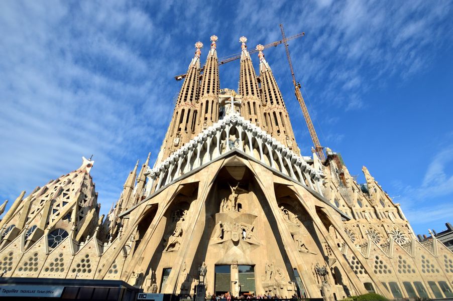 スペイン発ブランドの種類・世界的ファッションハイブランド